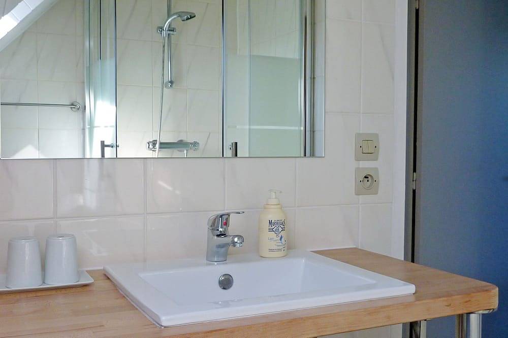 Ganze Wohnung, Einzelapartment mit allem Komfort gegenüber vom Meer in Étel, Côte des Mégalithes