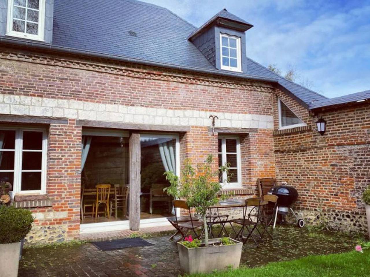 Gîte Cosy avec Terrasse et Cheminée, 6 Couchages in Beauchamps, Région d'Abbeville