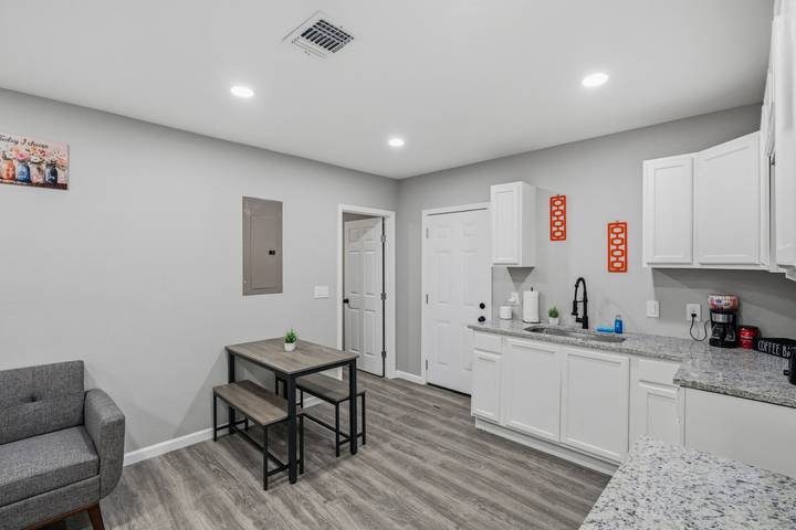 Location de vacances pour 6 personnes, avec jardin et terrasse, animaux acceptés à San Antonio - 3