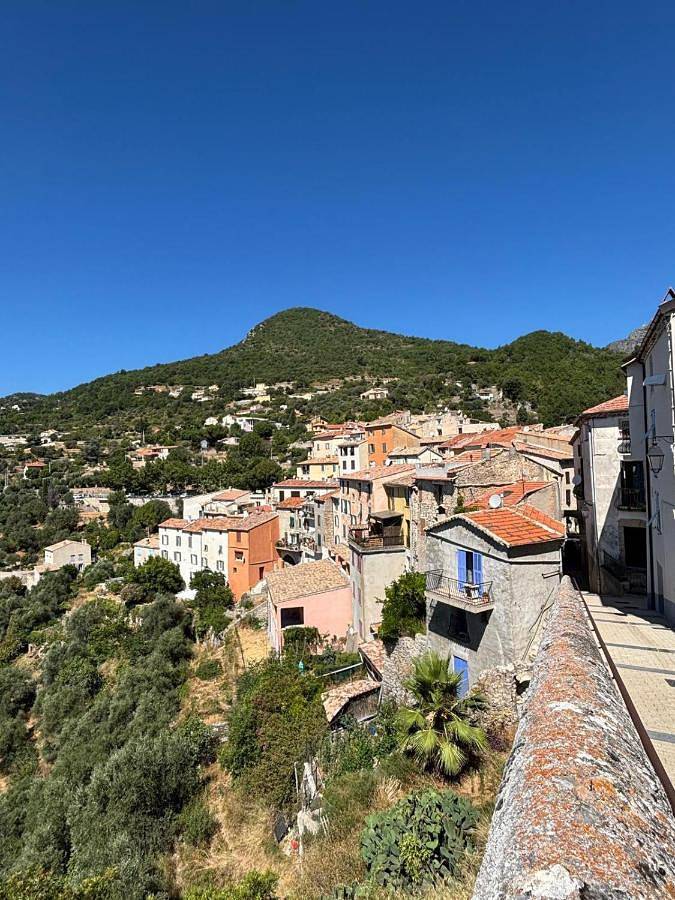 Charmante maison de village climatisée in Bonson, Côte méditerranéenne (France)