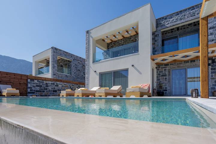 Willa dla 7 osób, z ogród i basen oraz jacuzzi w Kreta