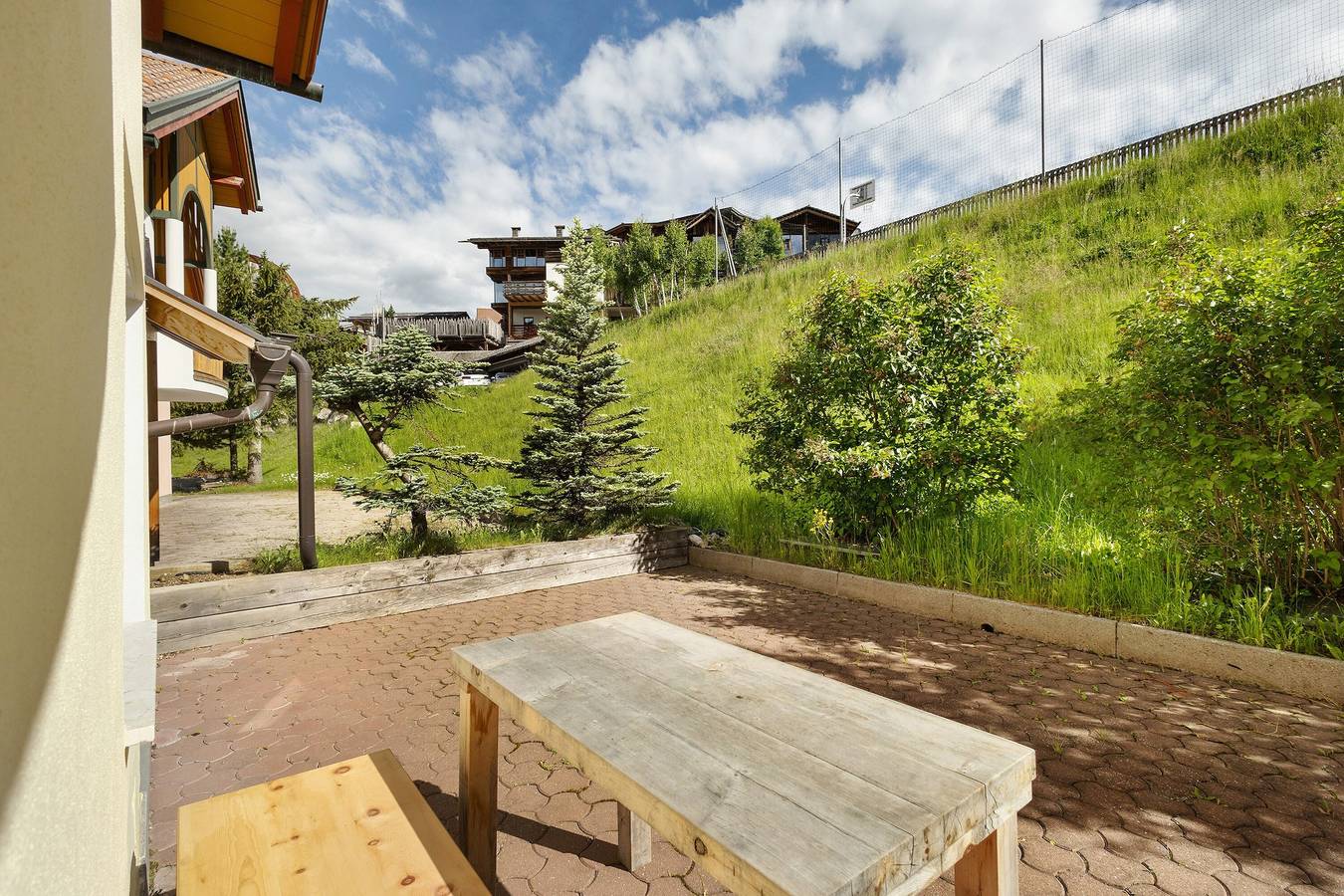 Ganze Wohnung, Apartment '8 Residence Ciasa Ulli Typ B' mit Bergblick, Gemeinschaftsterrasse & Wlan in San Cassiano, Abtei