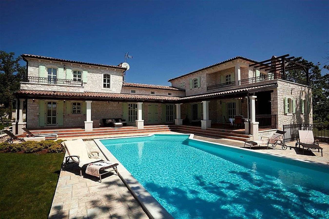 Villa für 11 Personen mit Balkon/Terrasse in Općina Višnjan, Zentralistrien