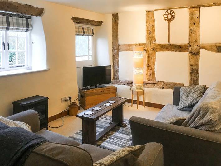 Jasmine Cottage - Uk4176 in Alton Towers, Staffordshire