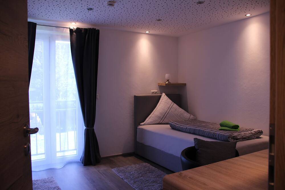 Ganze Wohnung, Zauberhaftes ( 60qm ) Gästehaus/Ferienwohnung \" Am Tiefenbach \" in Ostbayern