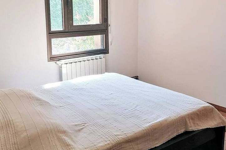 Gîte pour 6 personnes, avec Terrasse ainsi que Jardin et Piscine à Lasalle - 2