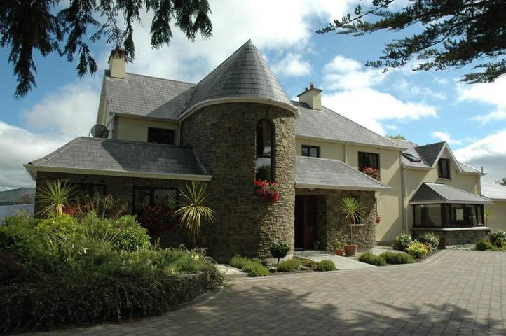 Bnb für 4 Personen, mit Terrasse und Garten sowie Seeblick und Ausblick in Kenmare