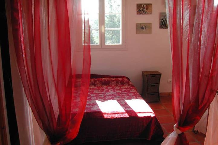 Provencal Mas absolute quietness, nice facilities in La Farlède, Mediterranean Coast (France)