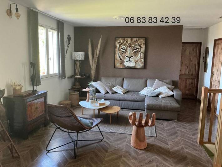 Location de vacances pour 6 personnes, avec terrasse ainsi que vue et piscine à Rousset - 2