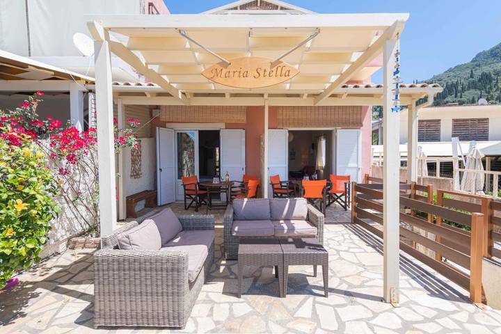 Location de vacances pour 2 personnes, avec terrasse et vue à Agios Gordios - 4
