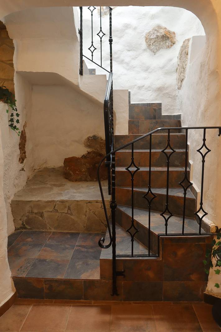 Spacious 4-Bed House in Algodonales, Pueblos Blancos