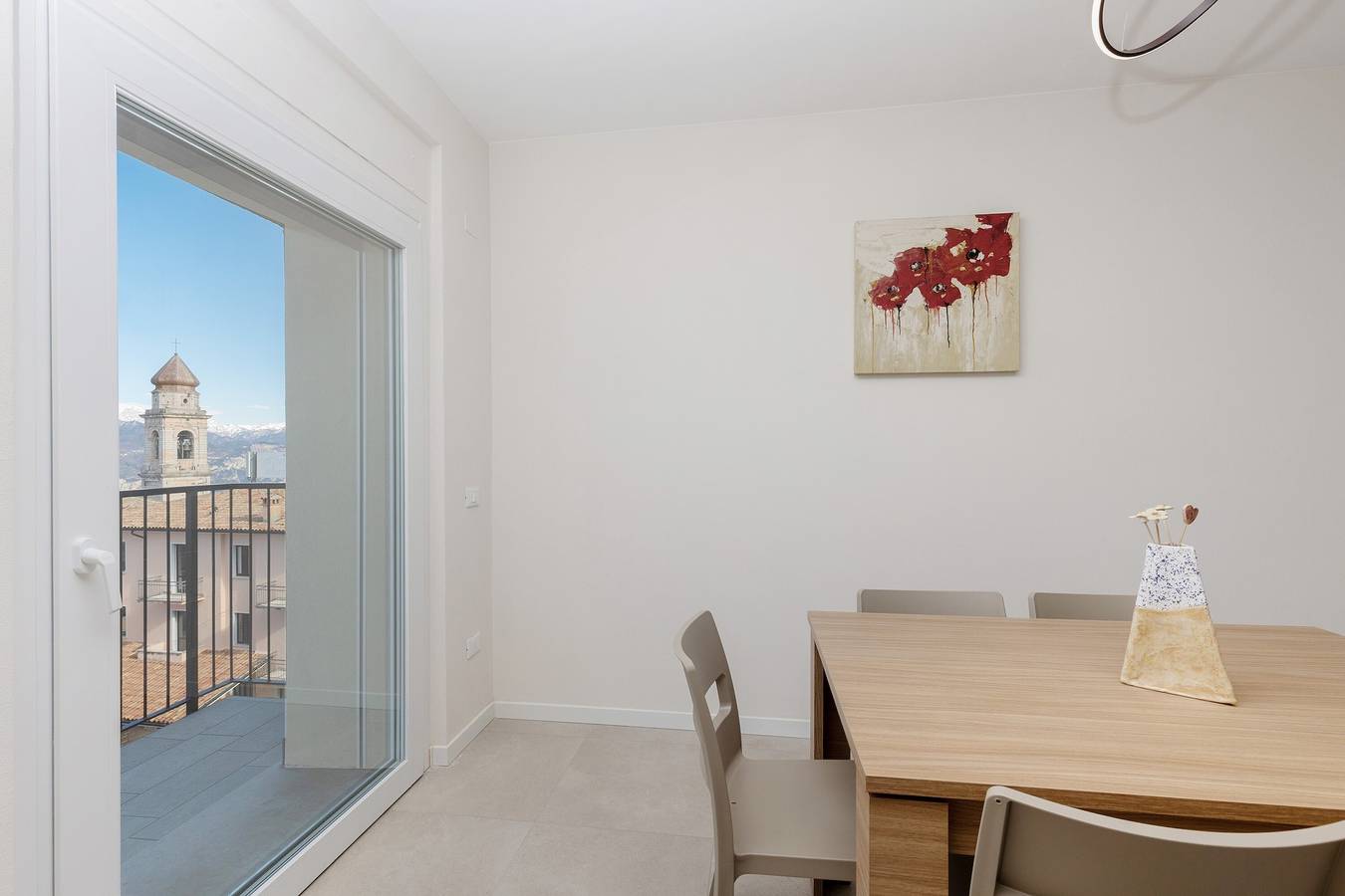 Hel lejlighed, Lake View Dream: Modern Apartment with Lake View and Elevator in San Zeno di Montagna, 1st Floor in San Zeno di Montagna, Garda-Fjellene