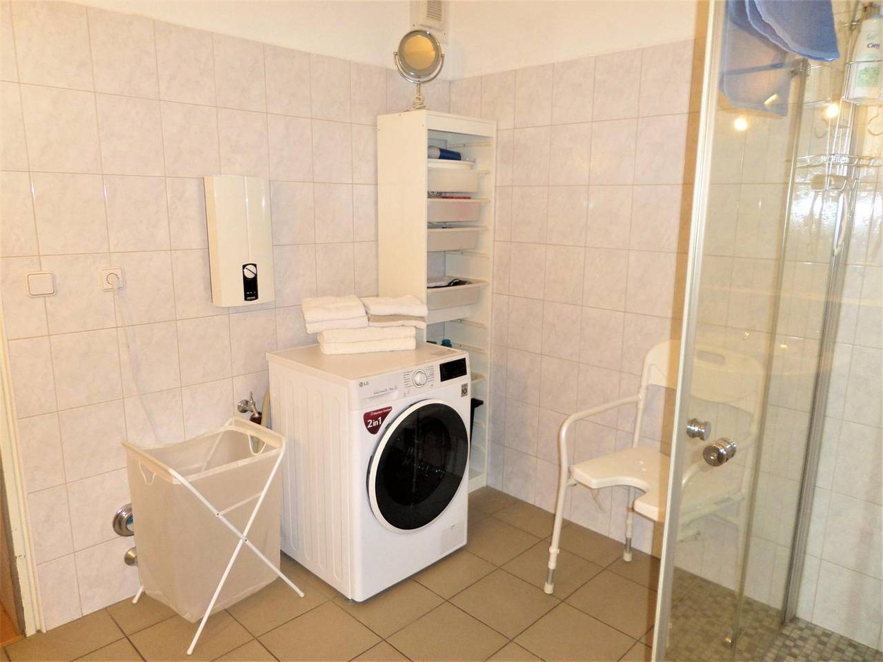 Apartamento entero, Apartamento 'Beim Wels' con vistas al lago, terraza privada y wifi in Zwischenahner Meer, Bad Zwischenahn
