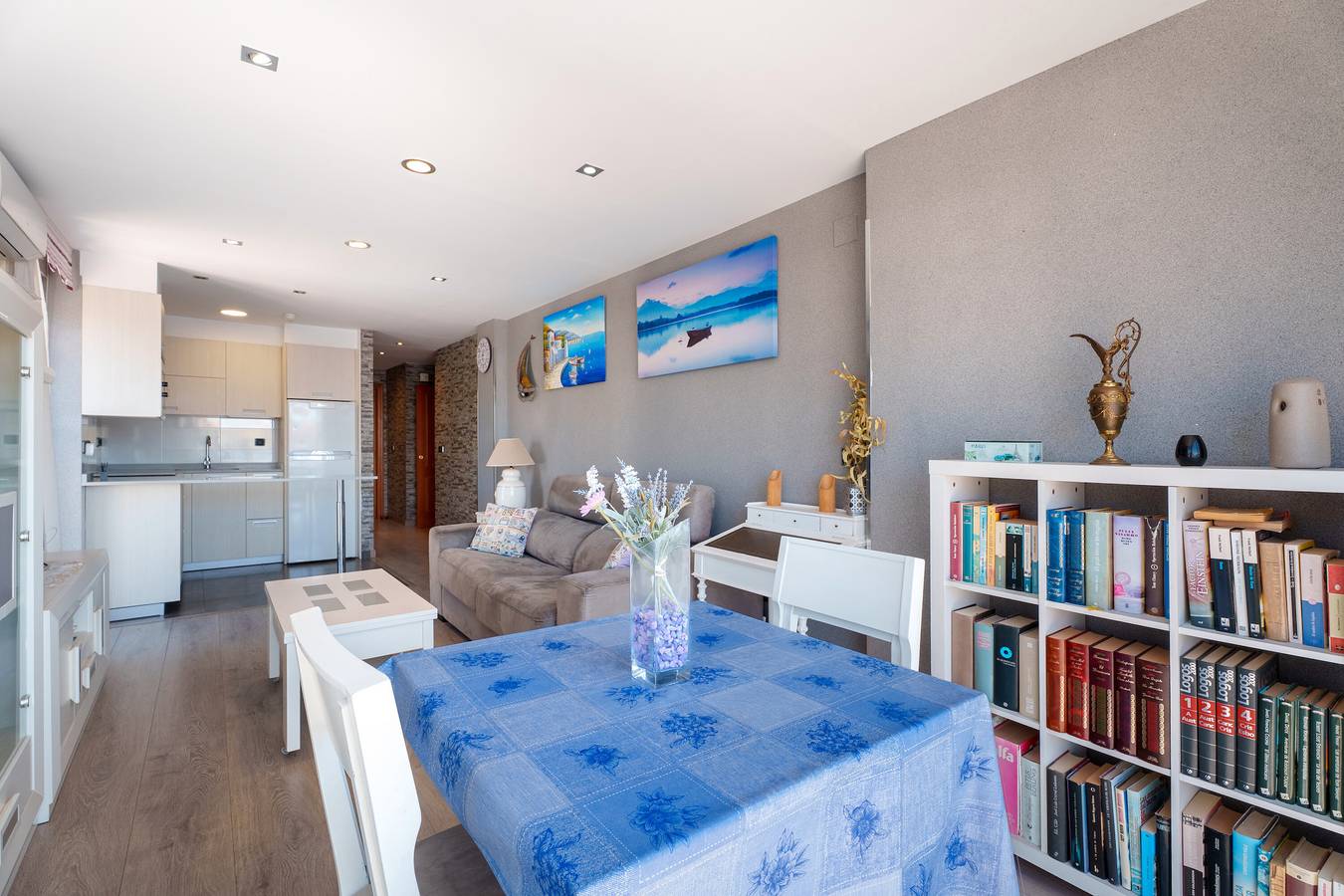 Apartamento entero, Apartamento 'Segrelles' con Wi-Fi y aire acondicionado in Canet de Berenguer, Costa de Valencia