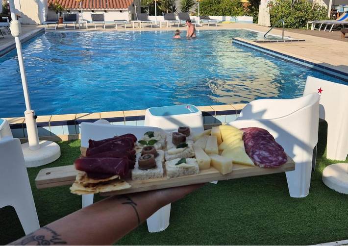 Gîte pour 5 personnes, avec jardin et sauna ainsi que piscine et vue, adapté aux familles dans Palmadula - 2