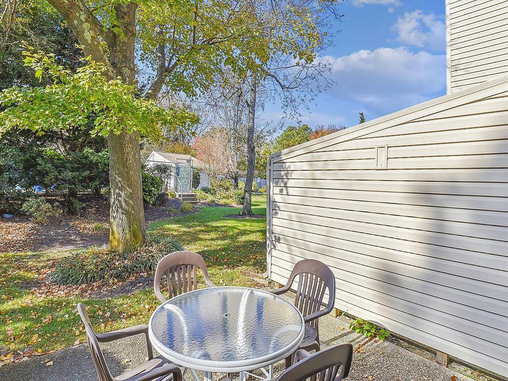 Ganze Wohnung, 39801 Sourwoods Drive, Unit 21 in Sea Colony, Middlesex Beach