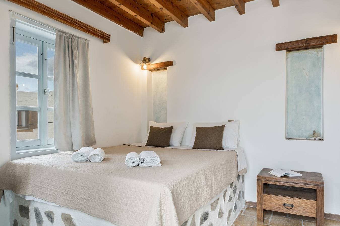 Apartment In A Hotel 'Family Room No 1' with Shared Pool, Wi-Fi and Air Conditioning in Skala (Patmos), Dodecanese