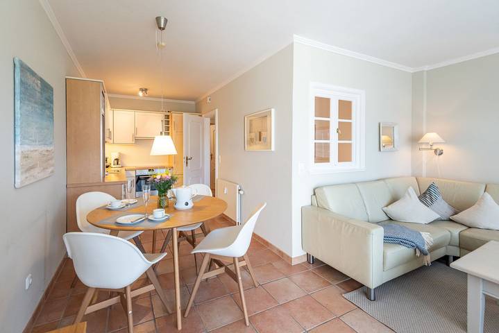 Ganze Wohnung, Strandnahe Ferienwohnung mit ca. 65 m² und 3 Zimmern, für bis zu 3 Personen in Nordfriesische Inseln (Schleswig-Holstein) (Schleswig-Holstein), Wenningstedt