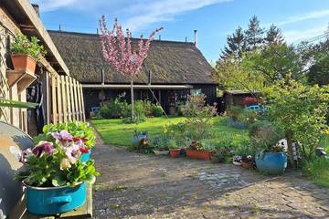 Ferienwohnung für 6 Personen, mit Garten in Saal