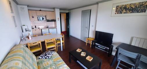 Gîte pour 4 personnes, avec balcon dans Super Besse