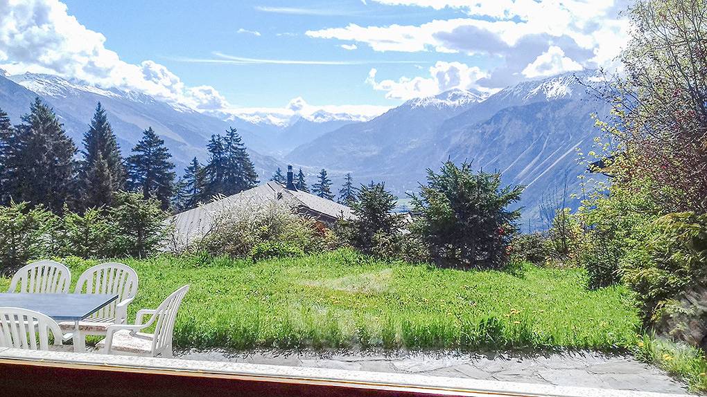 Geheel vakantieappartement, Vakantieappartement voor 7 personen met uitzicht in Randogne, Sion - Sierre & omgeving