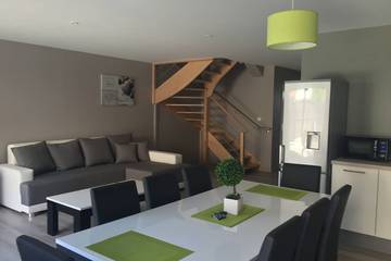 Gîte pour 8 personnes, avec jacuzzi ainsi que jardin et terrasse dans Parc Bagatelle