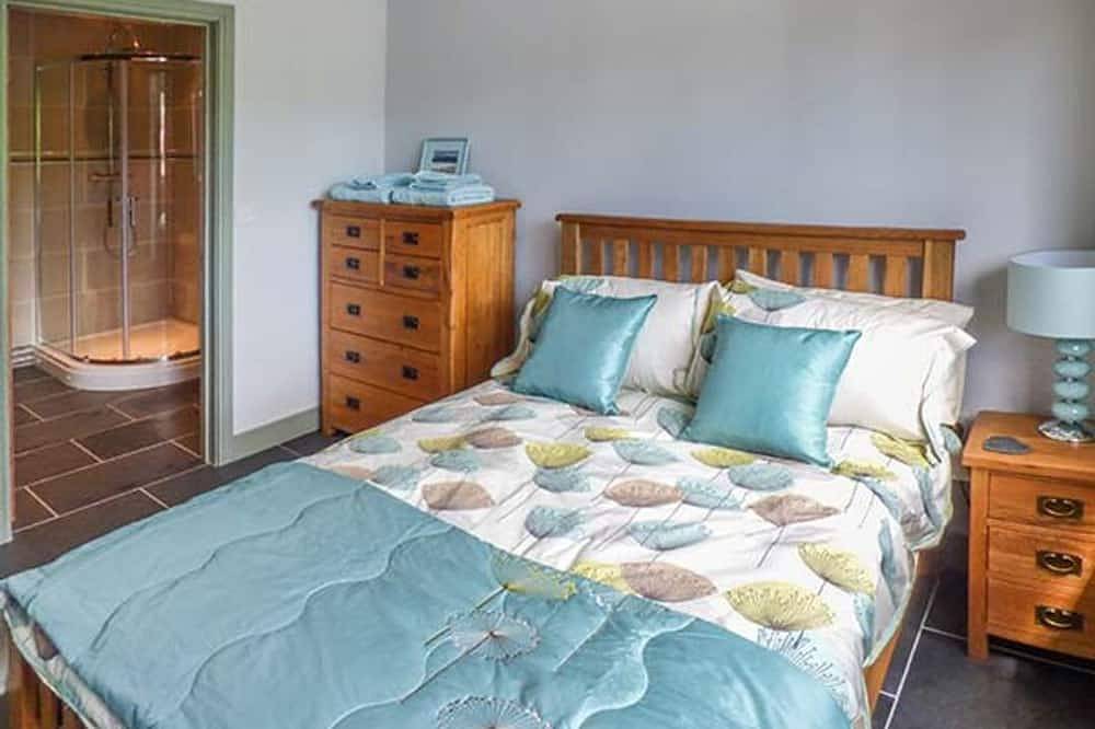 The Lodge, Lower Trefedw, Pandy, South Wales in Brecon Beacons