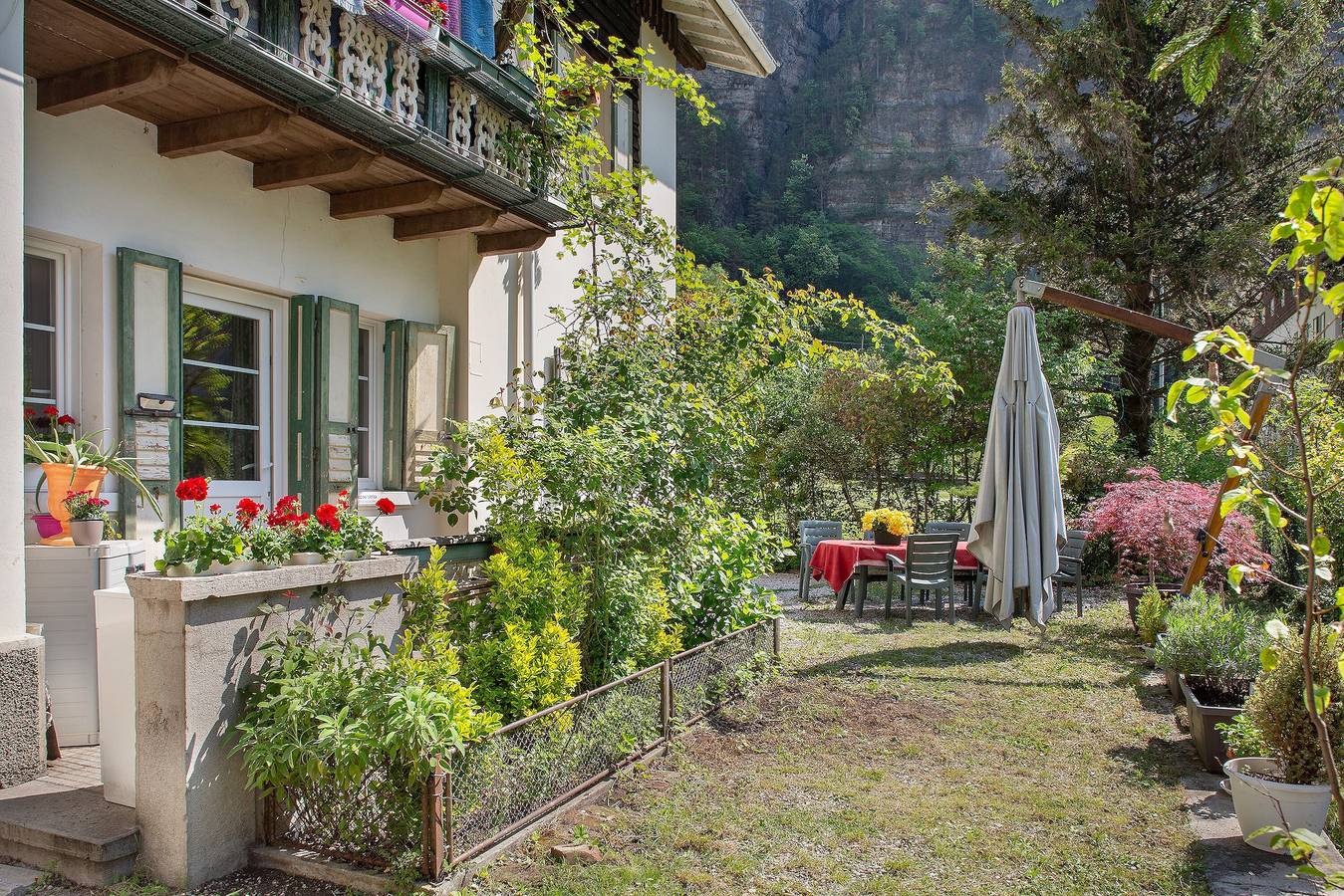 Ganze Wohnung, Ferienwohnung 'Villa Stanga' mit Bergblick, privatem Garten und Wlan in Sedico, Schiaragruppe