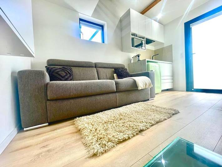 Appartement de vacances pour 3 personnes, avec jardin ainsi que piscine et terrasse