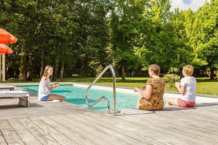 Location de vacances pour 2 personnes, avec piscine et jardin à Listrac-Médoc - 3