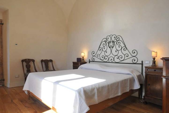 Villa Linda 12P  Charming villa with pool,WiFi, BBQ, close beaches and 5 Terre in Casano-Dogana-Isola, Luni