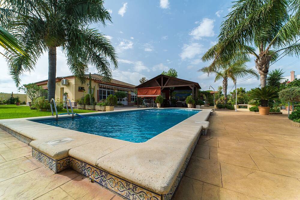 Grosse und gemütliche Villa in Chiclana de la Frontera, Andalusien, Spanien  mit privatem Pool für 6 Personen in Pago del Humo, Chiclana de la Frontera