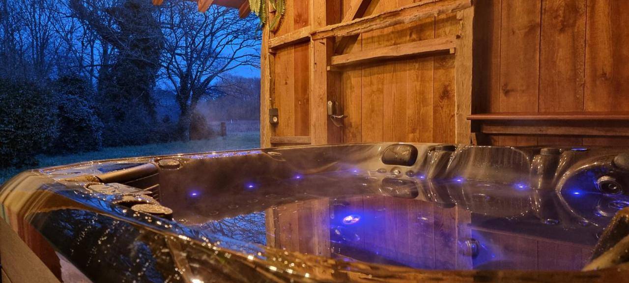 Grande maison avec Spa et sans vis-à-vis in Laglorieuse, Landes
