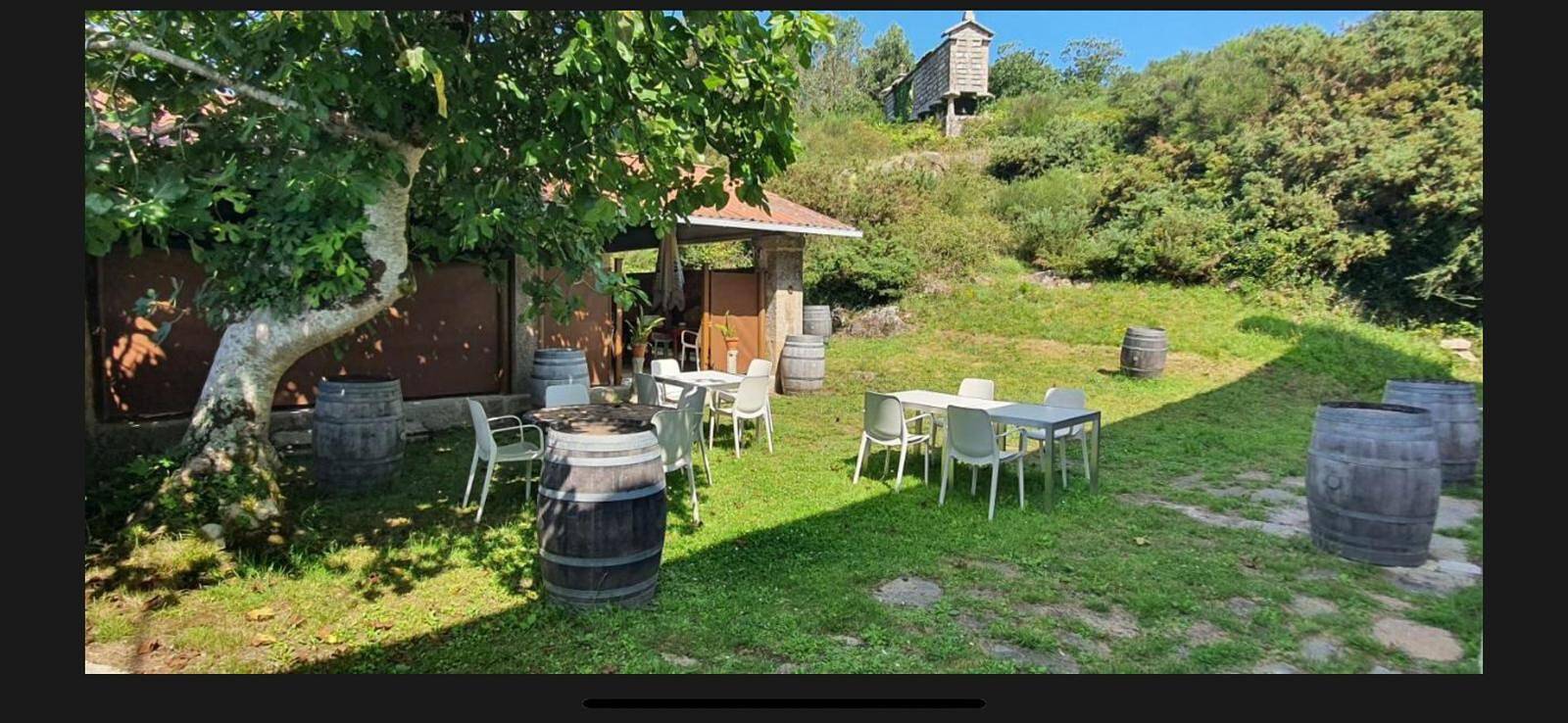 Appartement entier, Chambre 'Habitación Adaptada' avec vue montagne, terrasse partagée et Wi-Fi in Muxía, Costa da Morte