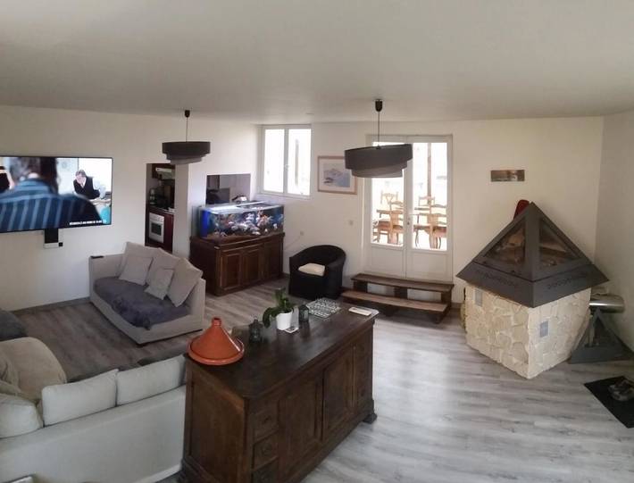Location de vacances pour 3 personnes, avec jardin ainsi que vue et piscine à Entrevaux - 3
