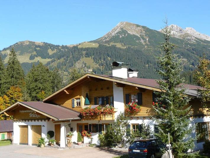 Ferienhaus für 4 Personen, mit Balkon und Sauna im Kleinwalsertal