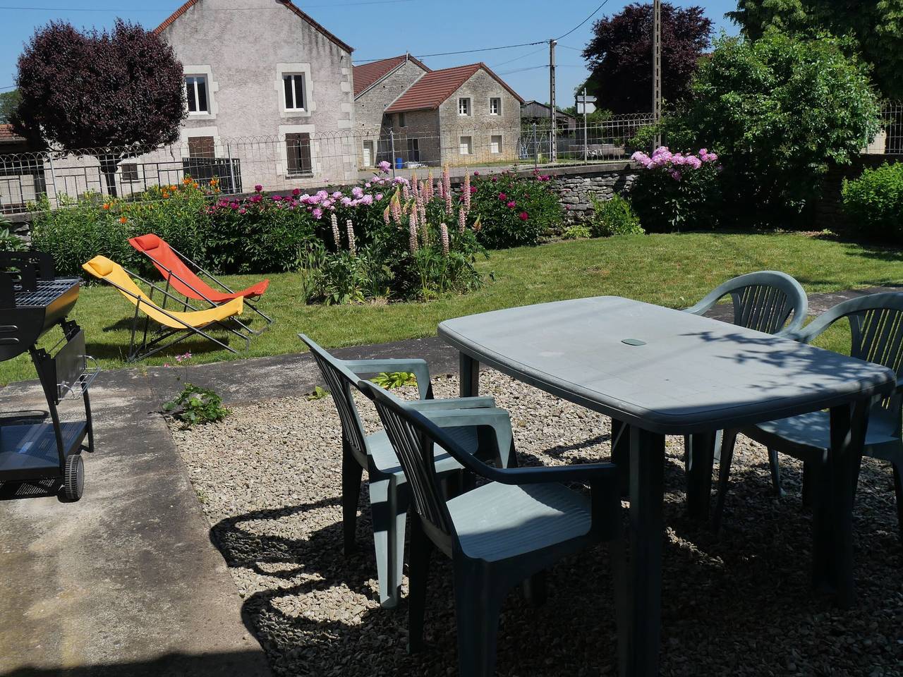 Casa rural independiente, 2 hab, cerca de la A5, jardín cerrado, garaje in Richebourg (Haute-Marne), Parc national de forêts