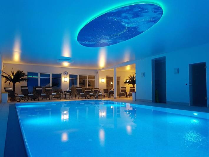 Holiday rental für 4 Personen, mit Balkon und Terrasse sowie Garten und Pool in Altjellingsdorf