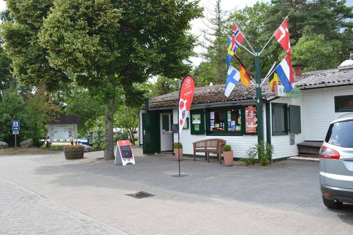 Camping für 4 Personen, mit Terrasse und Garten in der Lüneburger Heide