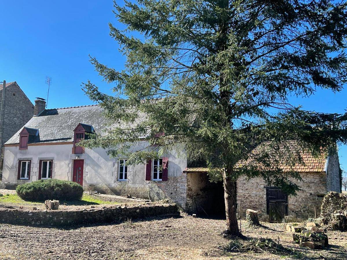 Maison La Reine in Bussière-Saint-Georges, Région de Guéret