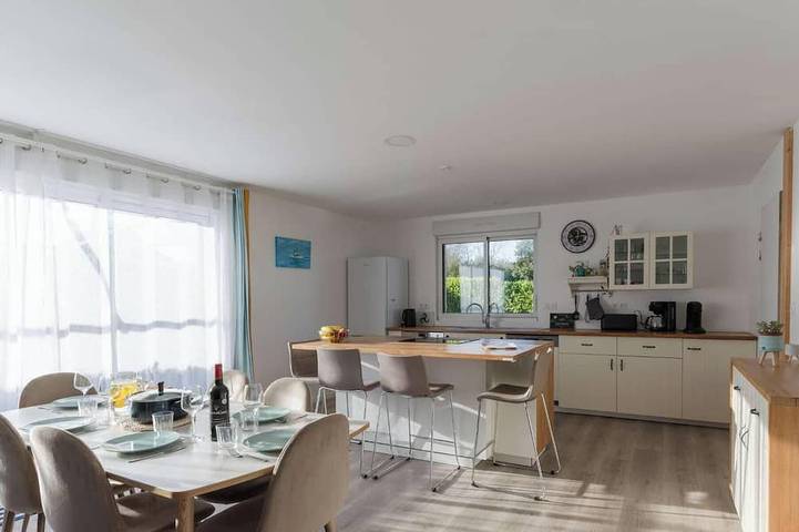 Gîte pour 6 personnes, avec balcon et jardin, animaux acceptés dans Plage de Tréompan