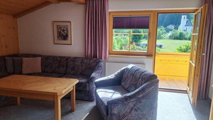 Ferienwohnung für 6 Personen, mit Ausblick und Garten in Bach - 4