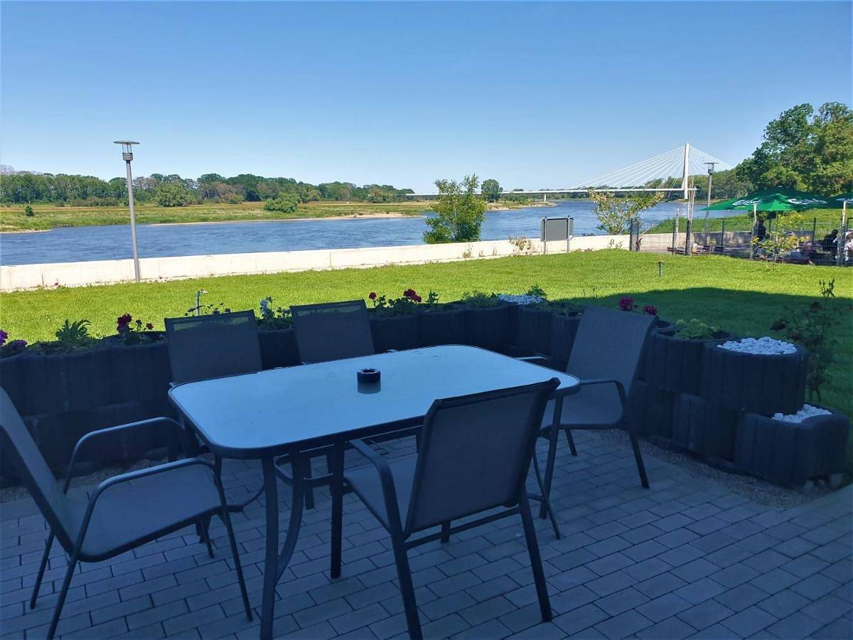 Ganze Wohnung, Three-Bedroom Apartment in Schönebeck (Elbe), Elbe-Börde-Heide