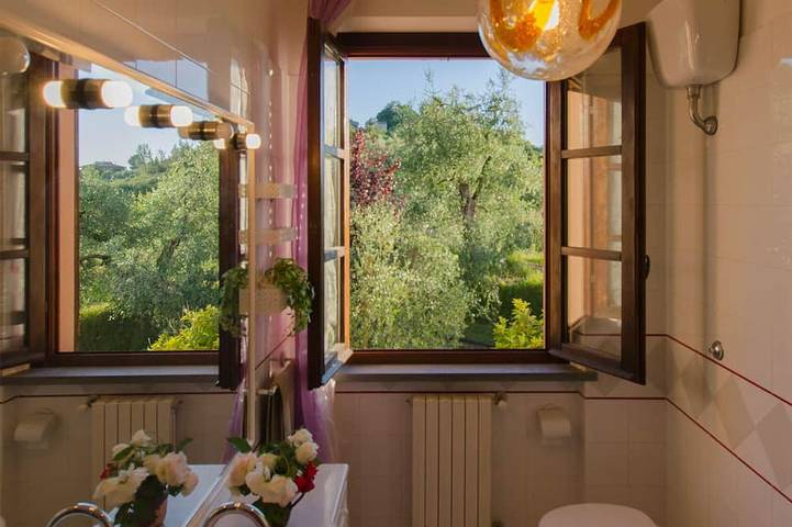 Appartamento intero, Aurora apartment, Charming Farmhouse with Private Pool and Private Outside Area in Terricciola, Pisa e dintorni