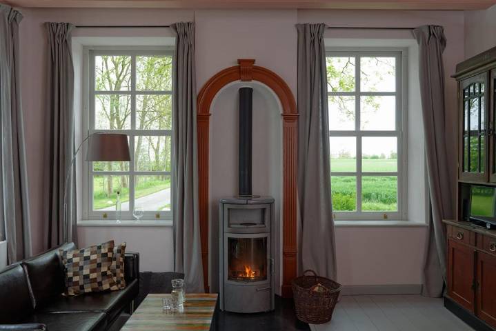 Ferienwohnung für 6 Personen, mit Terrasse und Garten sowie Ausblick in Neuwesteel