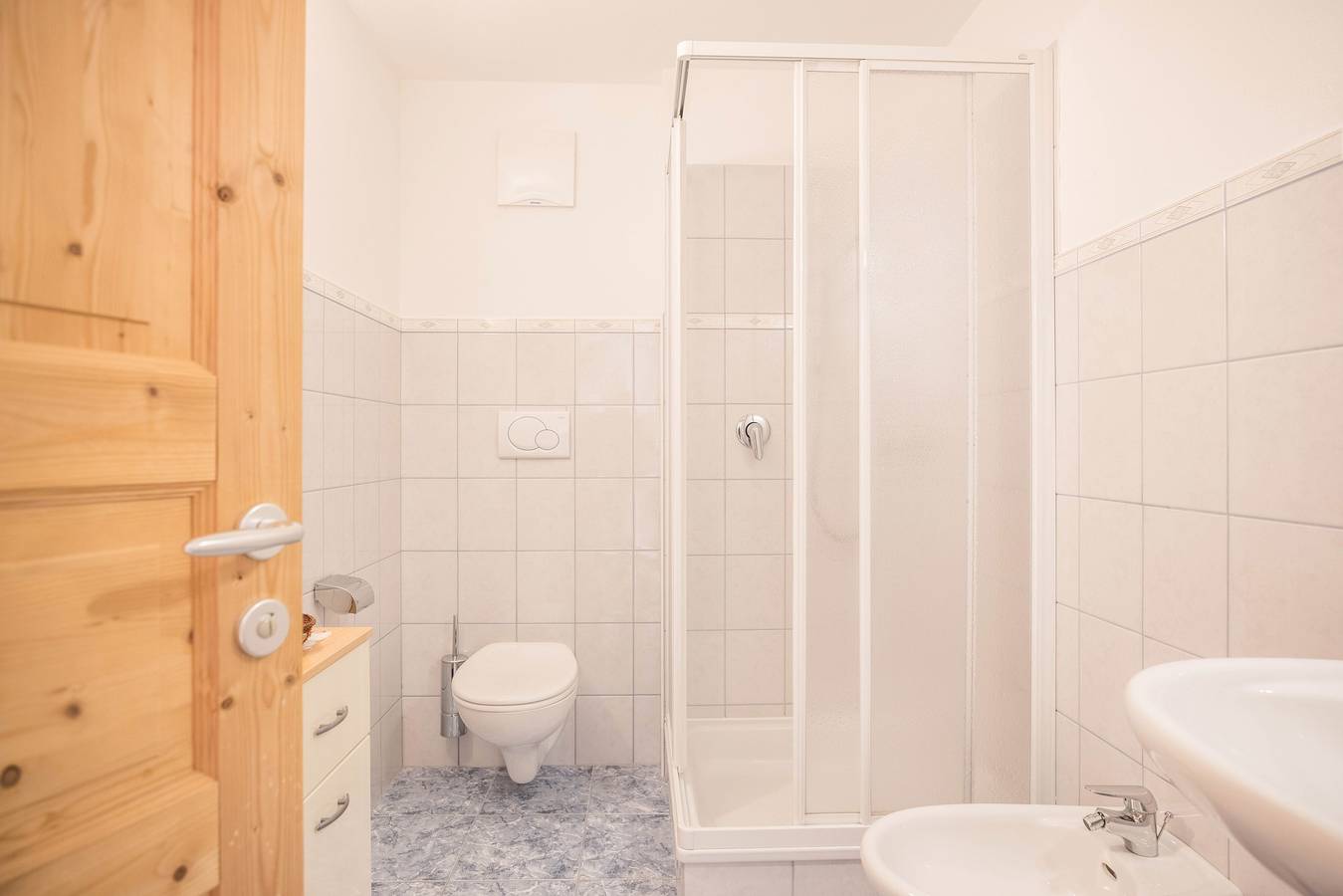 Ganze Wohnung, Bnb Lettnerhof – Familysuite 2. Mitten im Grünen, Südterrasse, Bergblick, Wlan. in Welsberg-Taisten, Östliche Dolomiten