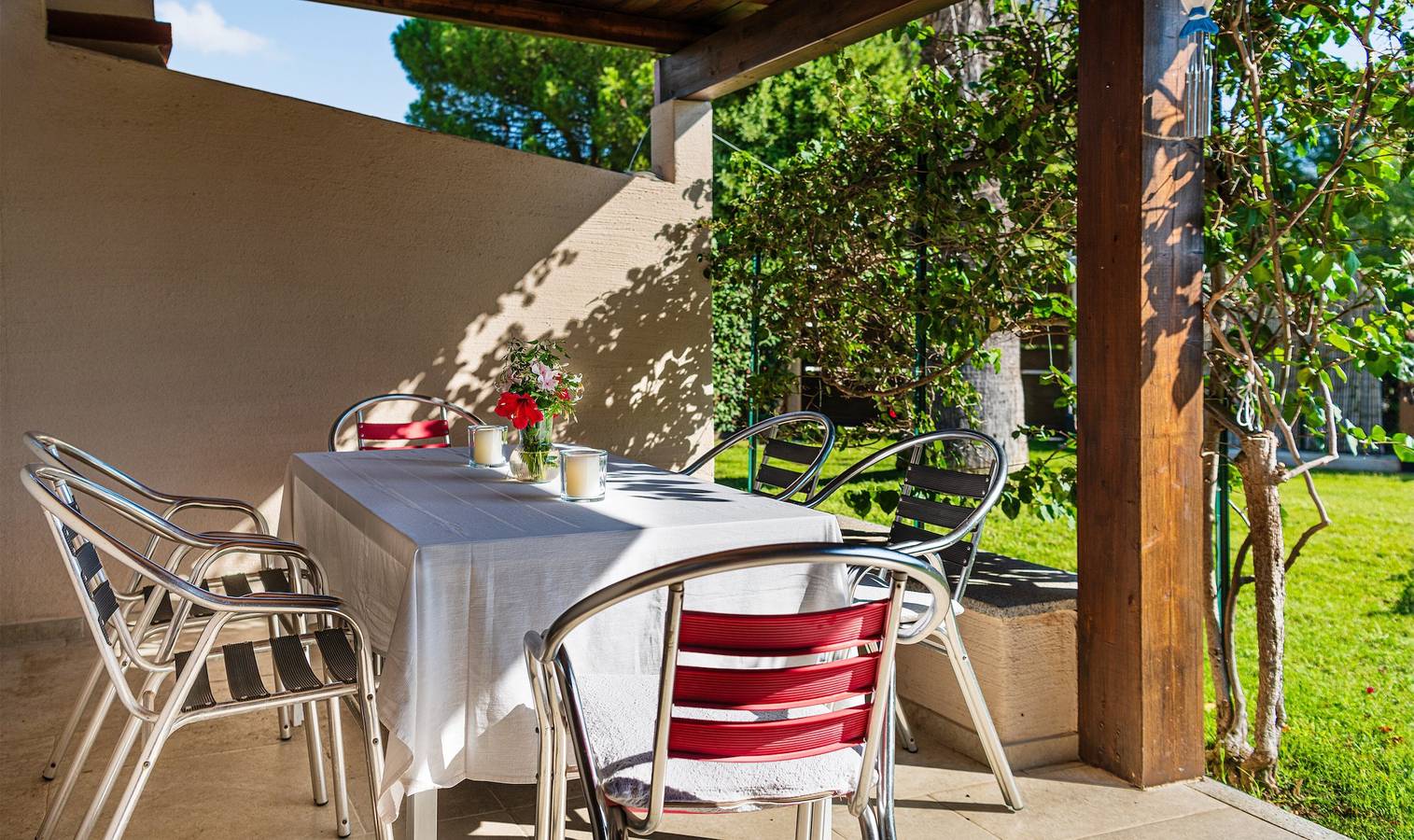 Villa 'Ludovica' avec terrasse privée, Wi-Fi et climatisation in Costa Rei, Muravera