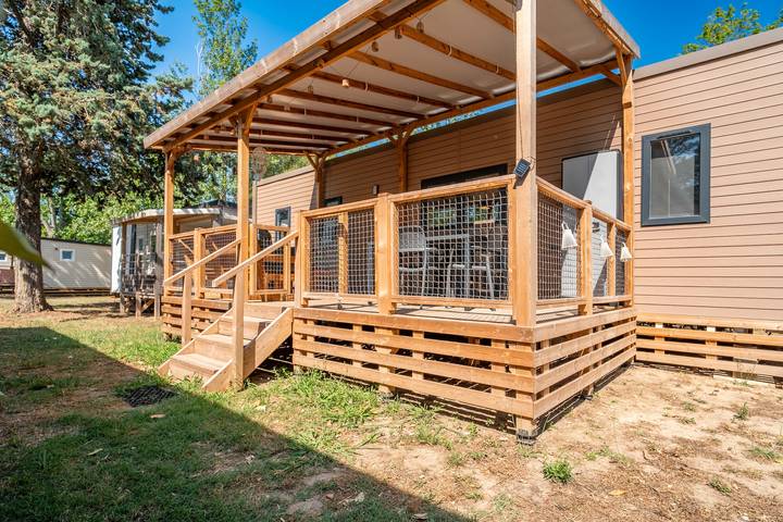 Camping pour 6 personnes, avec bassin pour enfant et jardin à Vendres