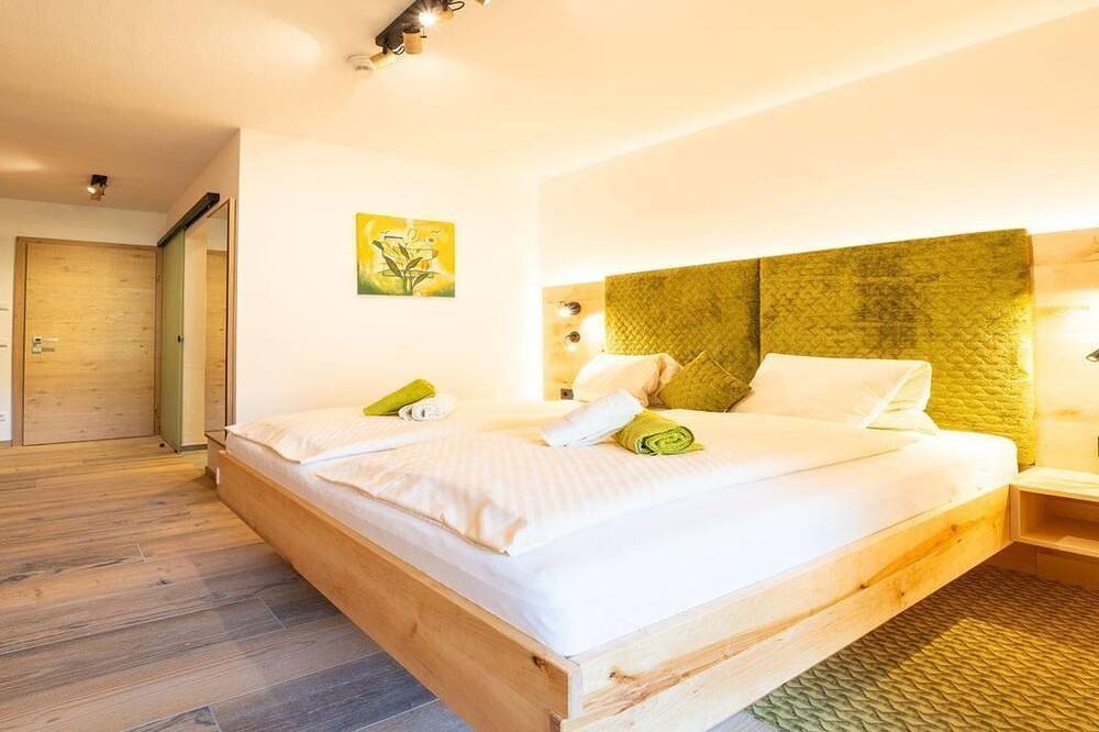 Familienzimmer Sonnberg, 2 Schlafräume - Familienhotel Unterreith in Forstau, Ski Amadé