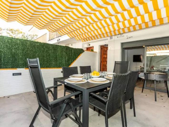 Chalet para 6 personas, con terraza en Bajo Penedés
